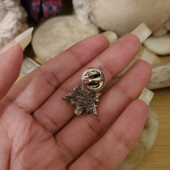 Christmas tree pin - Picture 2 of 6